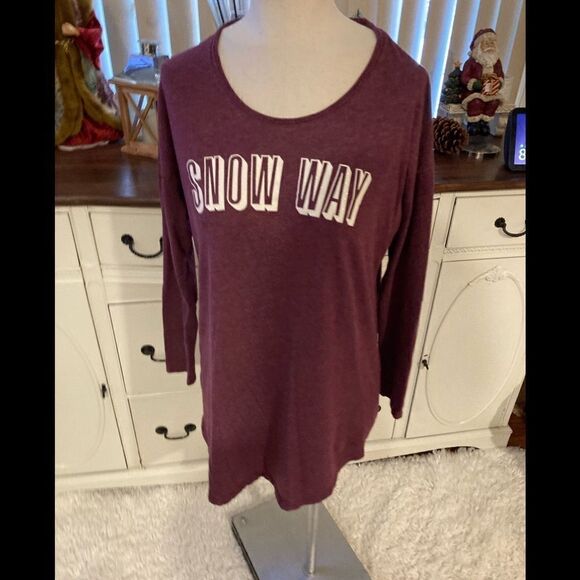 Victoria’s Secret “SNOW WAY” Long Sleeve Graphic Tee XS Holiday Winter Top - Picture 7 of 10